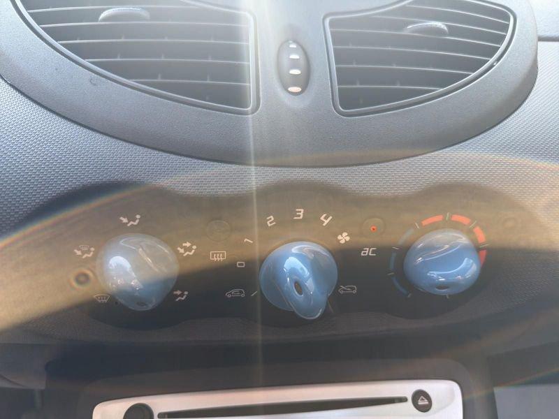 Renault Twingo Twingo 3p 1.2 75cv Wave