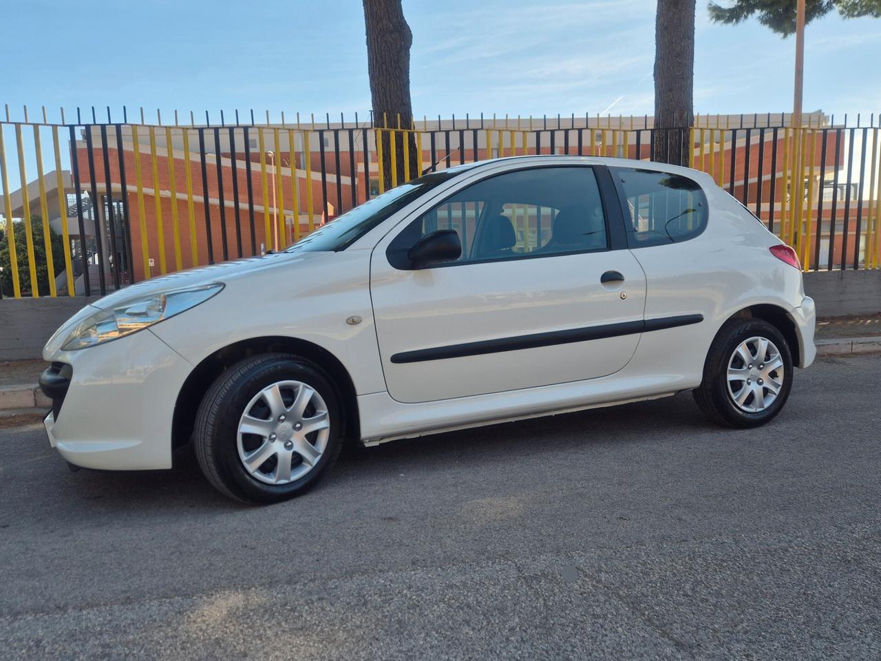 Peugeot 206 Plus 1.1 60CV 3p. Energie 2011