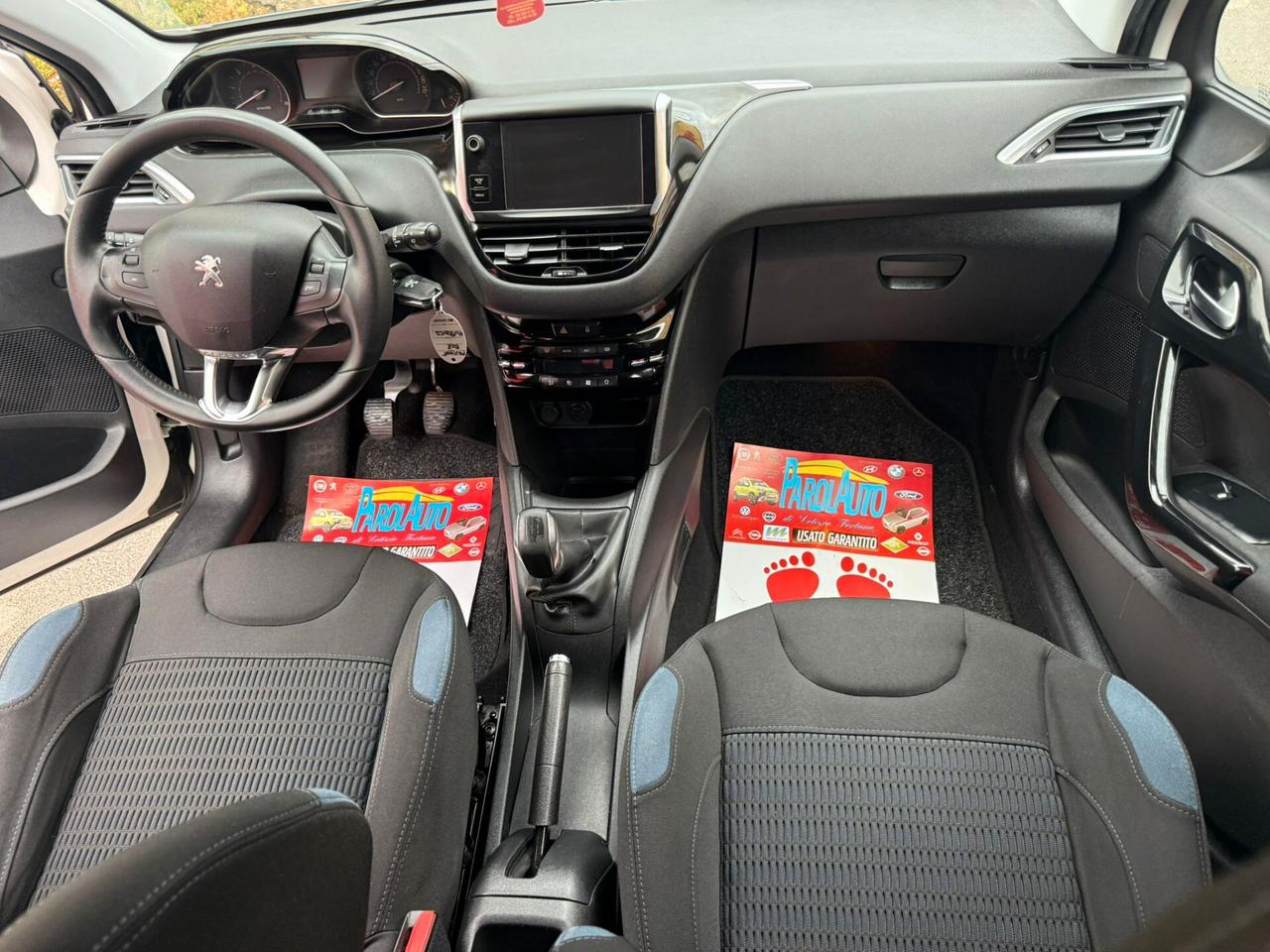 Peugeot 208 1.4 HDi 68cv Allure - 2014