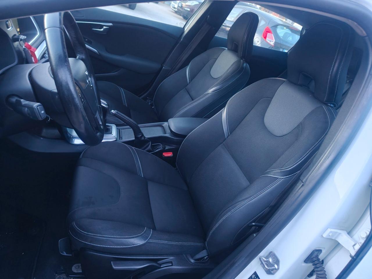 Volvo V40 D3 2.0D 120cv Momentum