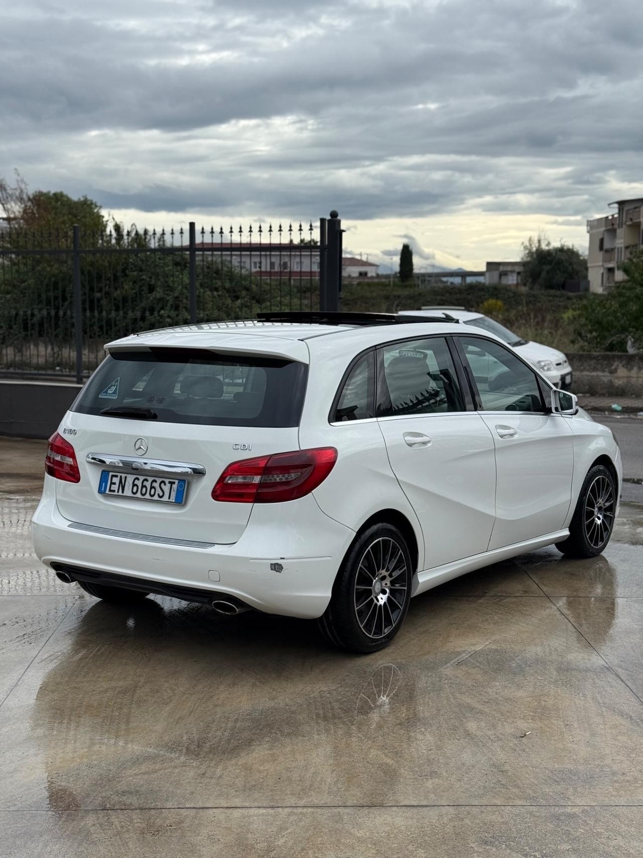 Mercedes-benz B 180 CDI BlueEFFICIENCY Premium