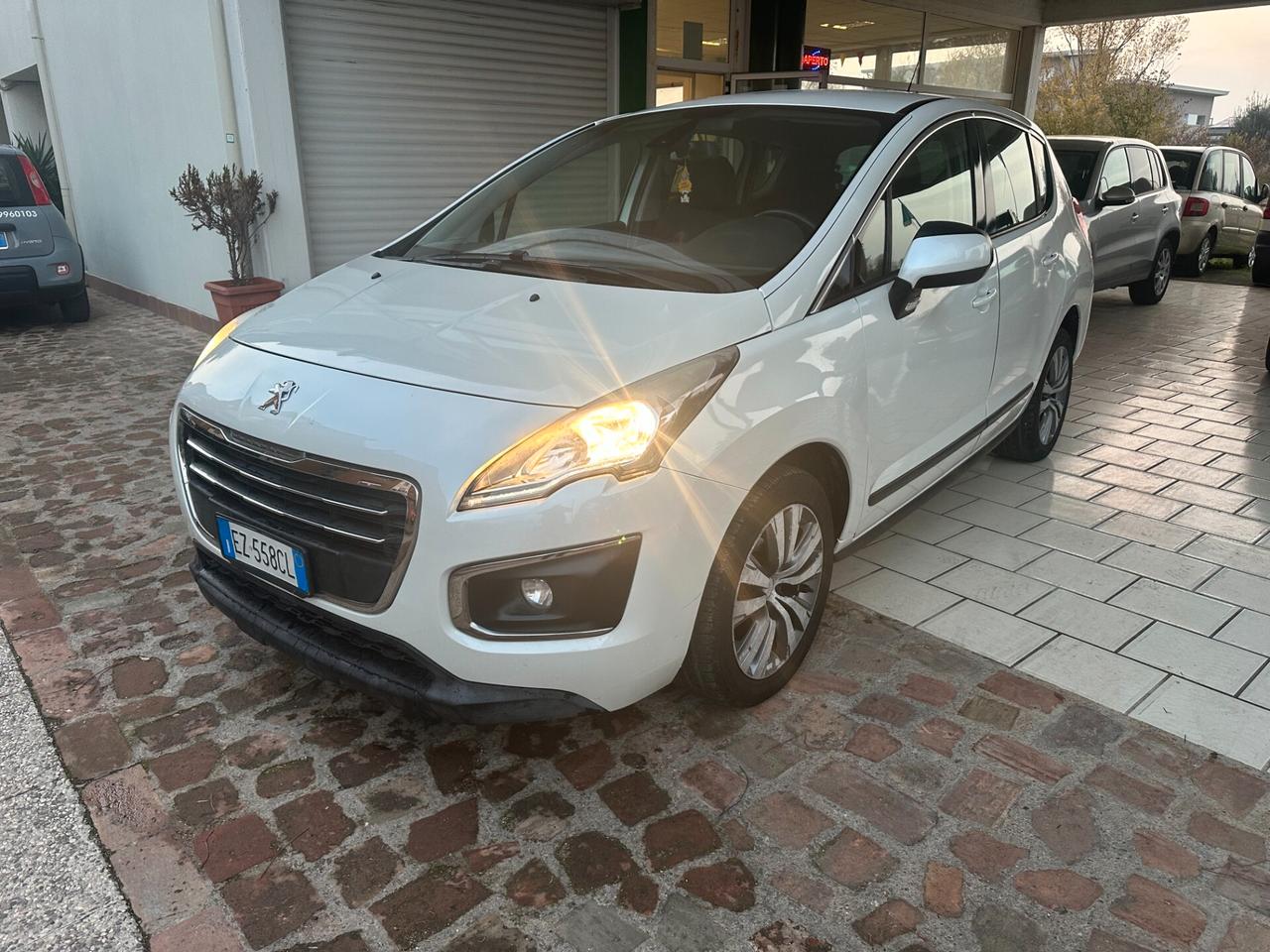 Peugeot 3008 1.6 HDi 115CV AUT.