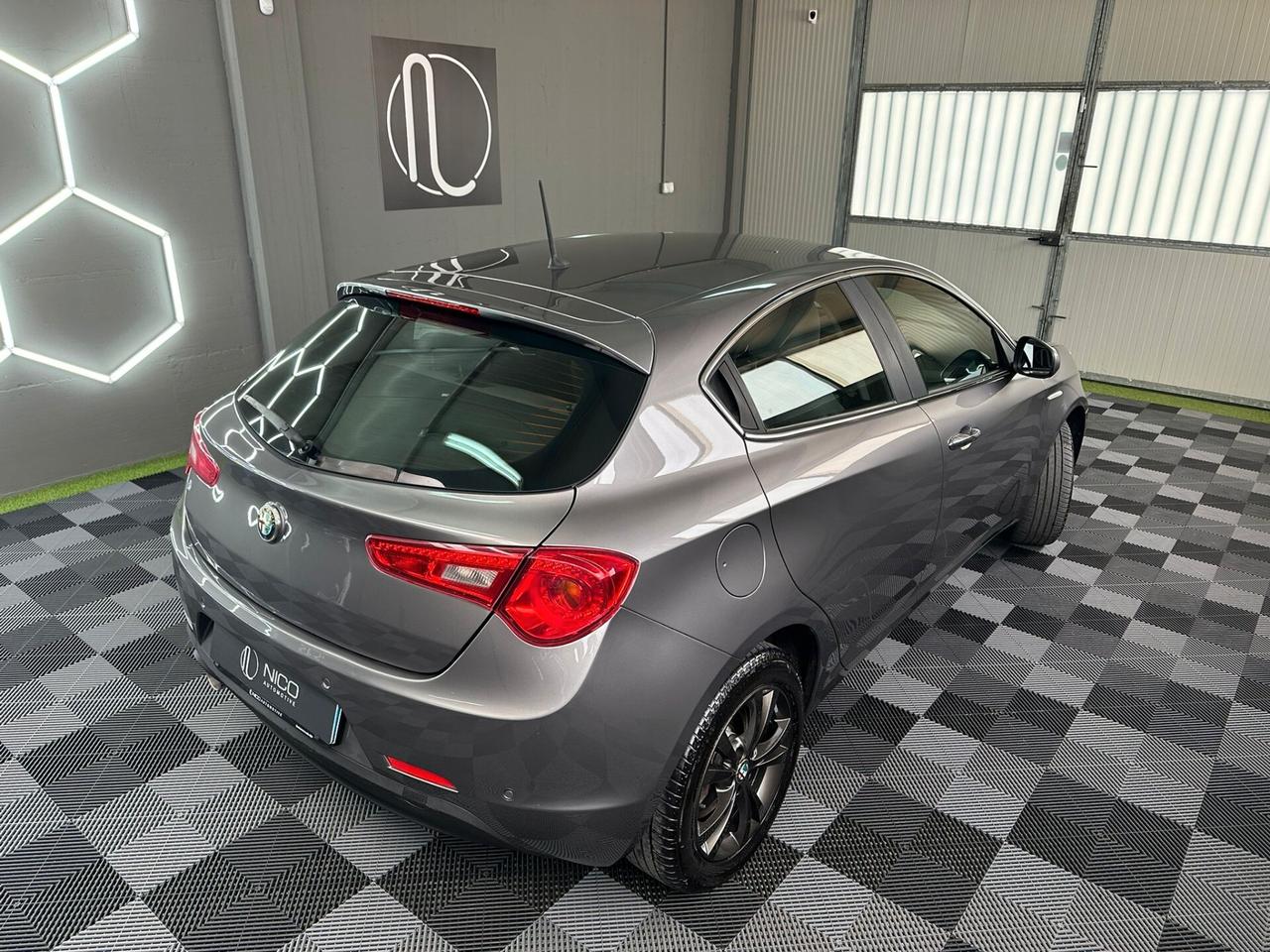 Alfa Romeo Giulietta 1.6 JTDm-2 105 CV Distinctive