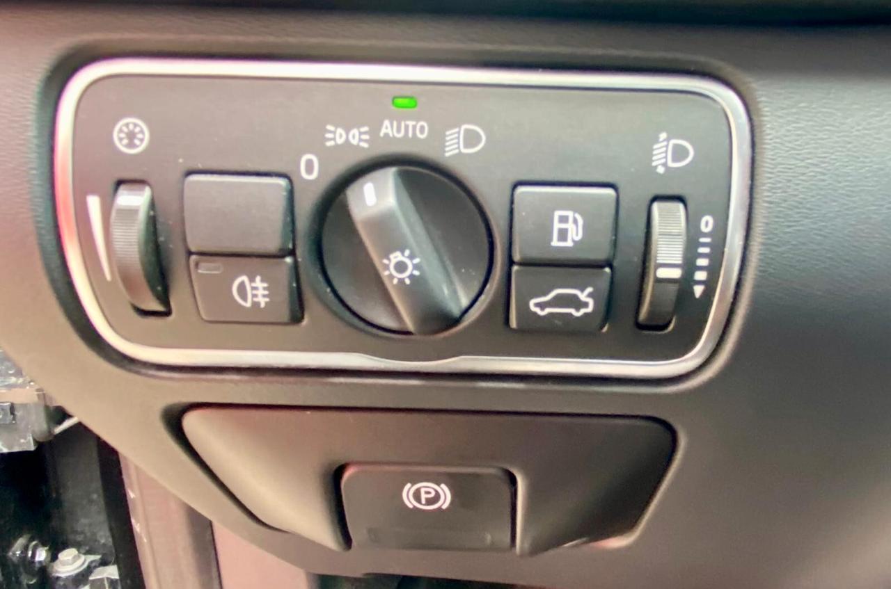 Volvo XC 60 XC60 D3 Geartronic R-design Momentum
