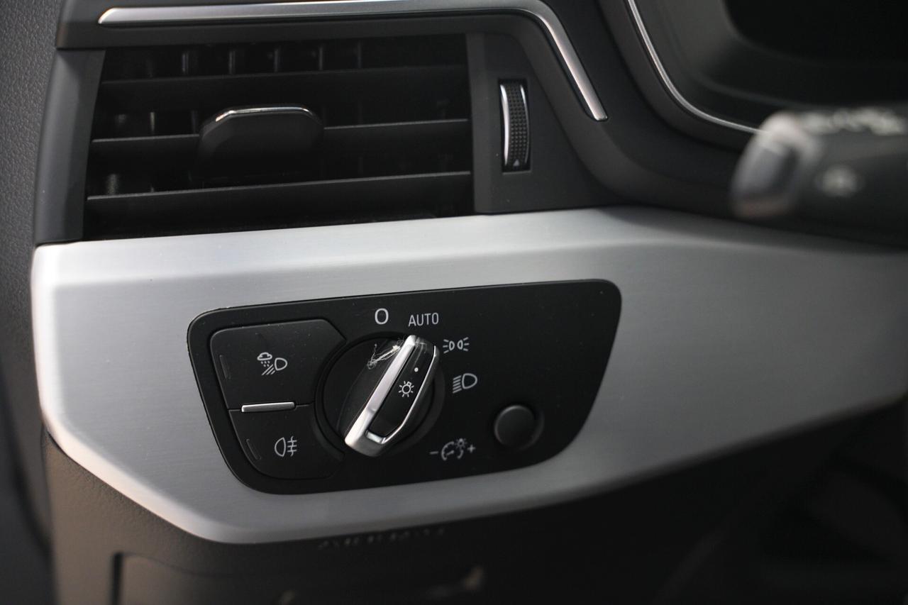 Audi A4 40 TDI S tronic line edition