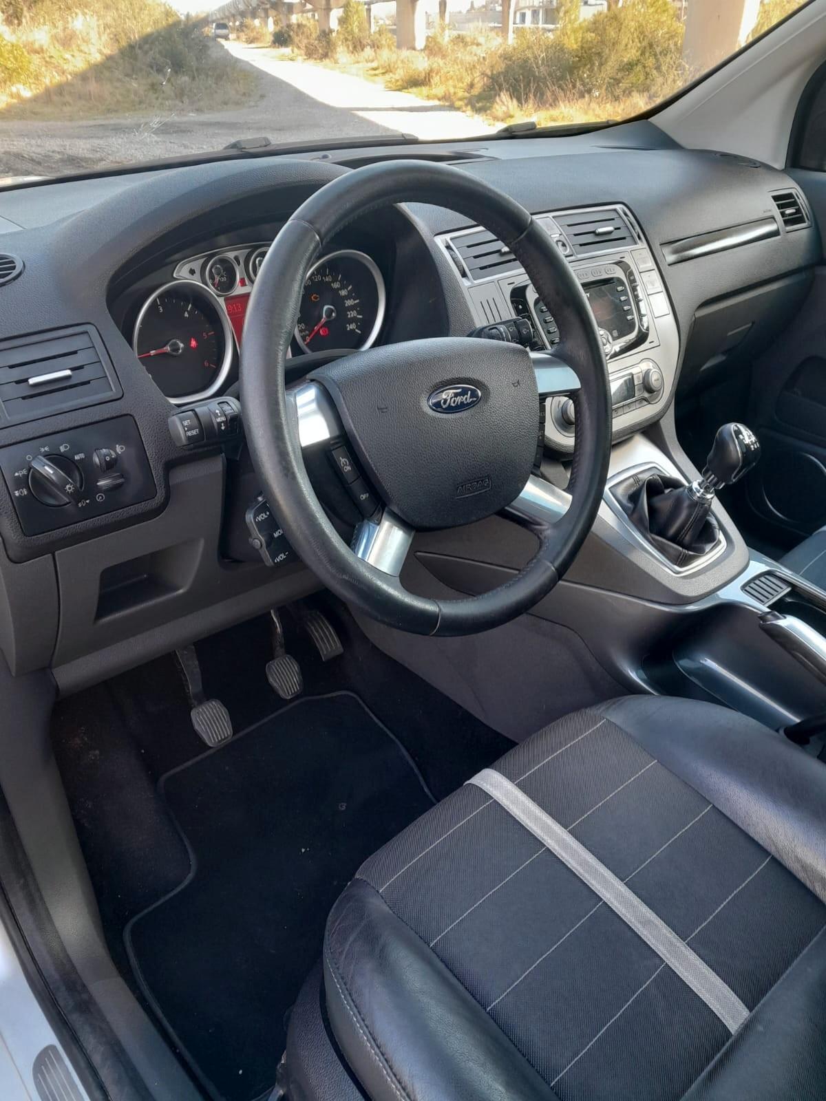 Ford Kuga 2.0 TDCi 136 CV 2WD Titanium