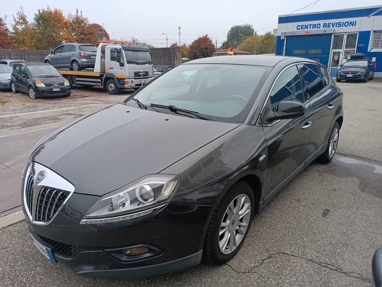 Lancia Delta 1.6 MJT DPF Oro