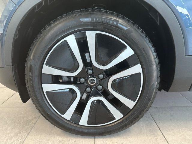 VOLVO XC40 T3 Momentum Pro