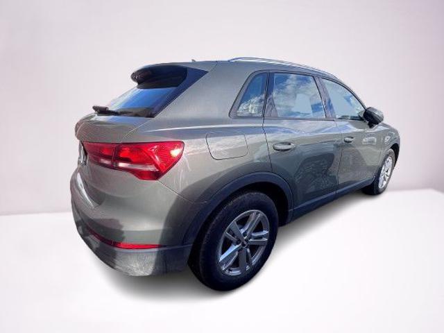 AUDI Q3 35 TDI quattro S tronic Business