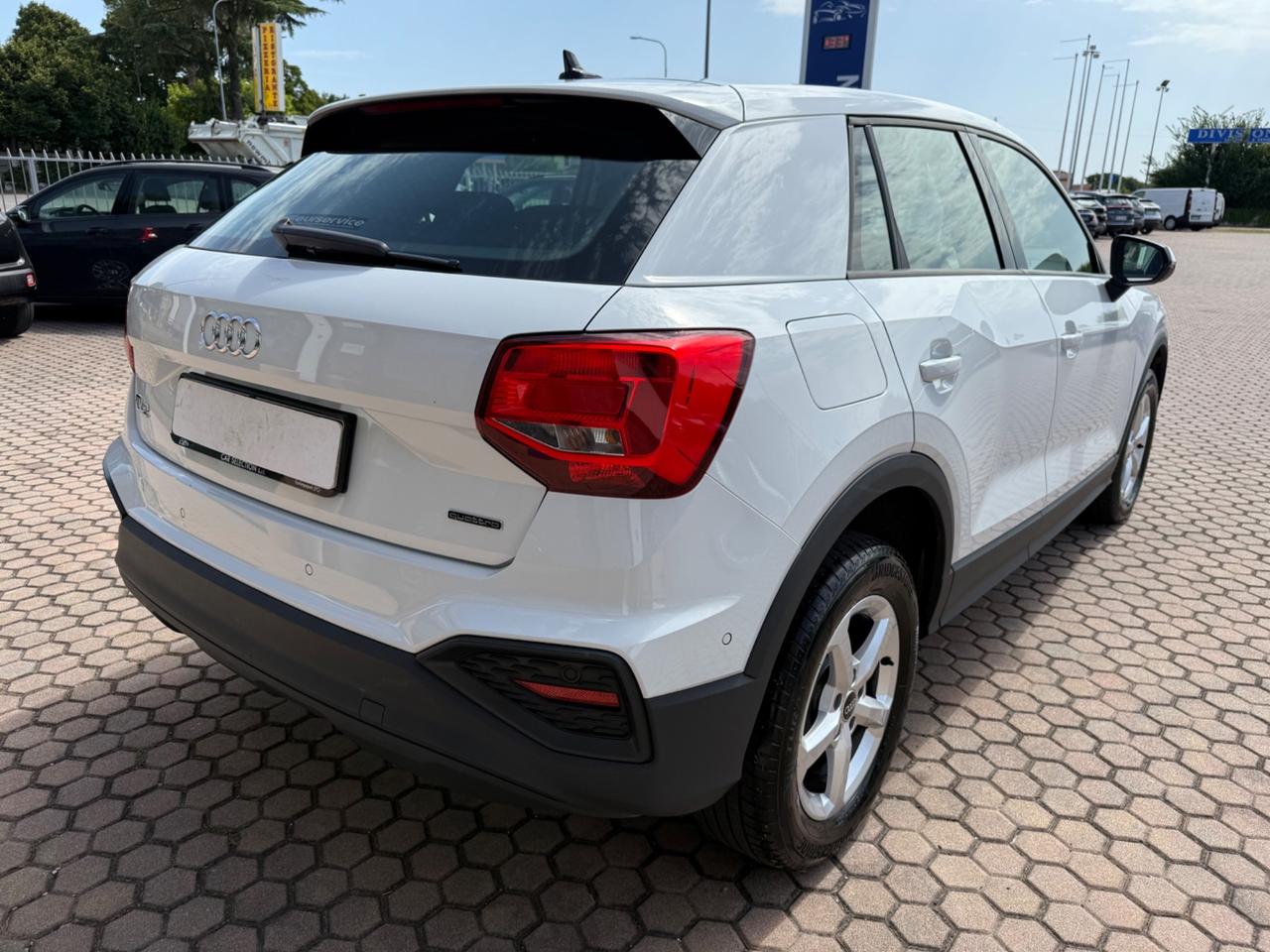 Audi Q2 35 TDI quattro S tronic Business