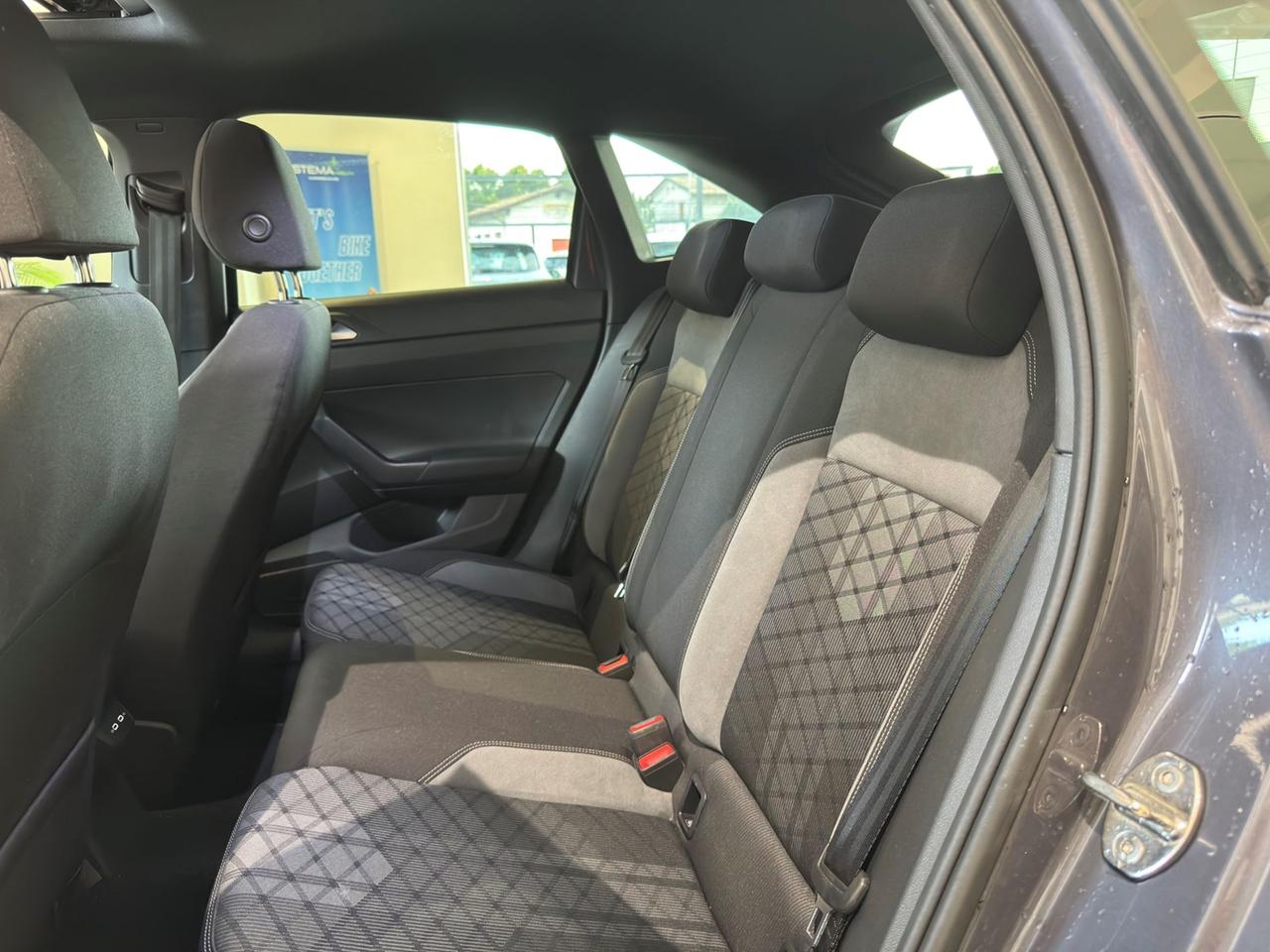 VOLKSWAGEN Taigo 1.0 tsi R-Line 115cv - TETTO APRIBILE