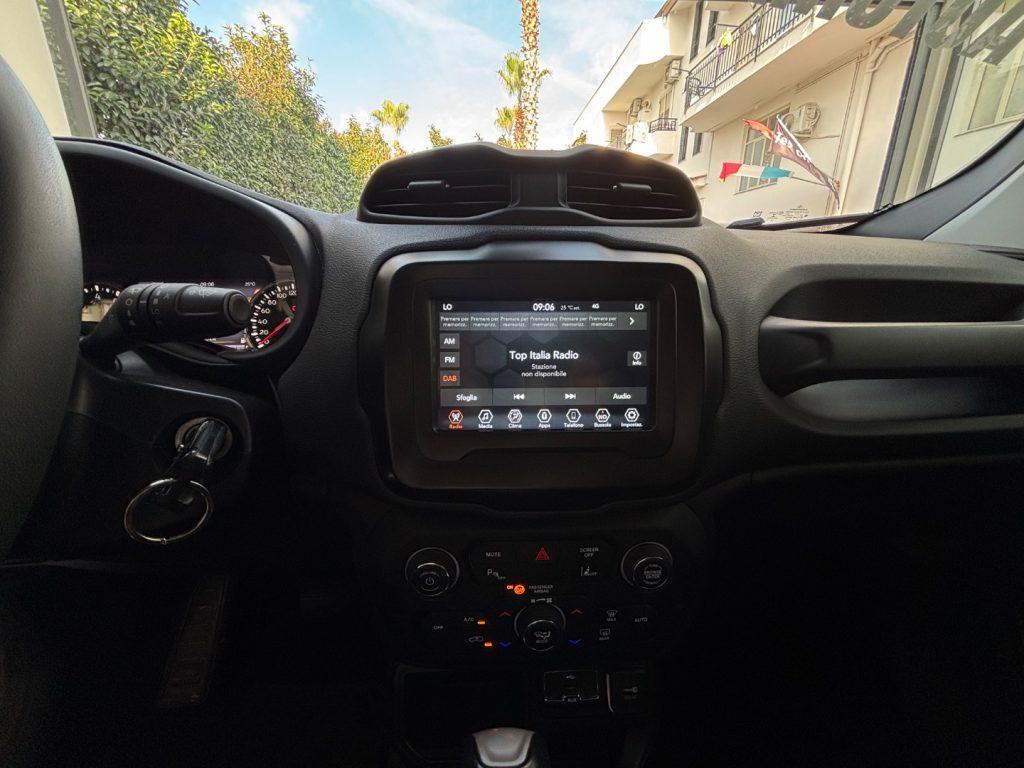 Jeep Renegade 1.5 Turbo T4 MHEV Limited tua da €199,00 mensili