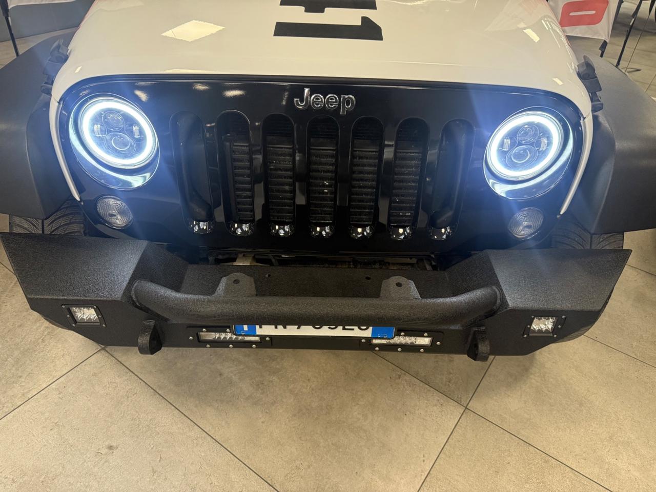 Jeep Wrangler 2.8 CRD DPF Rubicon Auto Soft Top Lungo