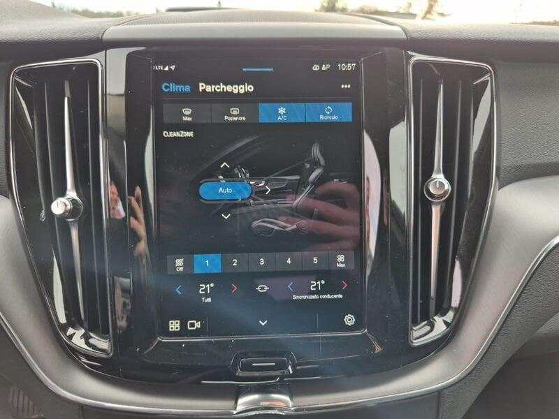 Volvo XC60 XC60 B4 (d) automatico Core