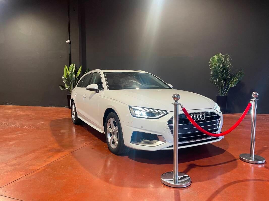 Audi A4 Avant A4 avant 30 2.0 tdi Business Advanced 136 cv