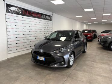 Toyota Yaris 1.5h Business IVA ESPOSTA