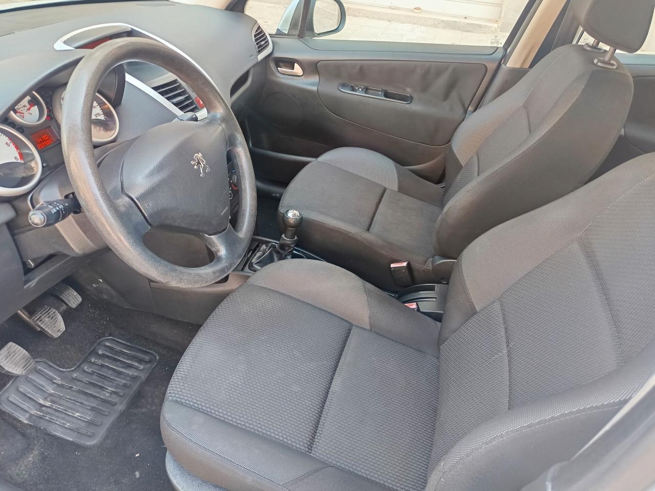 Peugeot 207 1.4 HDi 70CV FAP 5p. XS
