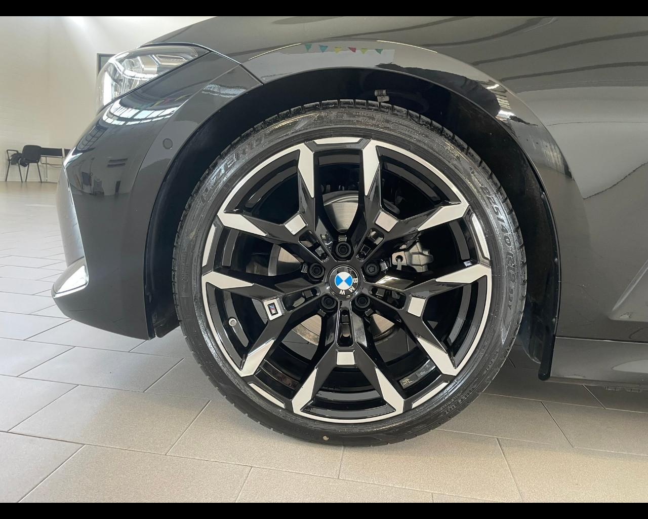 BMW Serie 3(G20/1-80/1) - 318d 48V Touring Msport