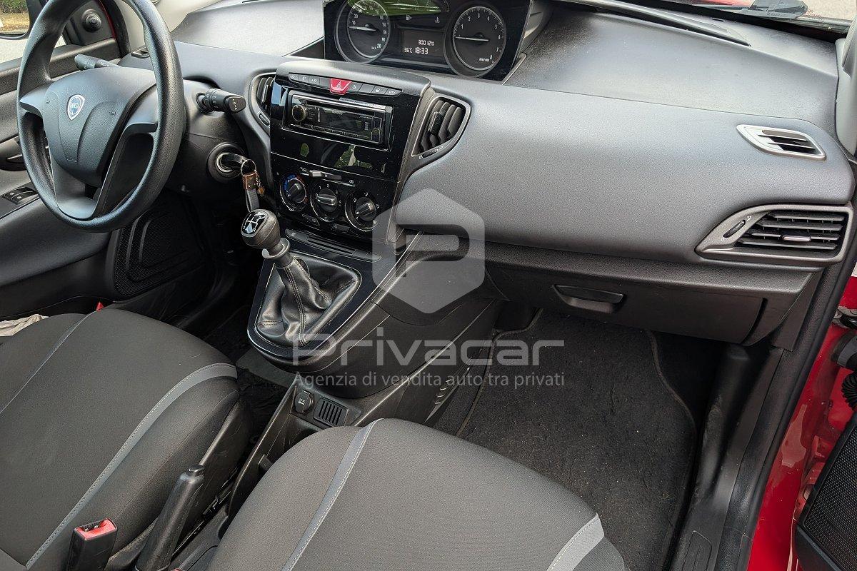 LANCIA Ypsilon 1.2 69 CV 5 porte Silver