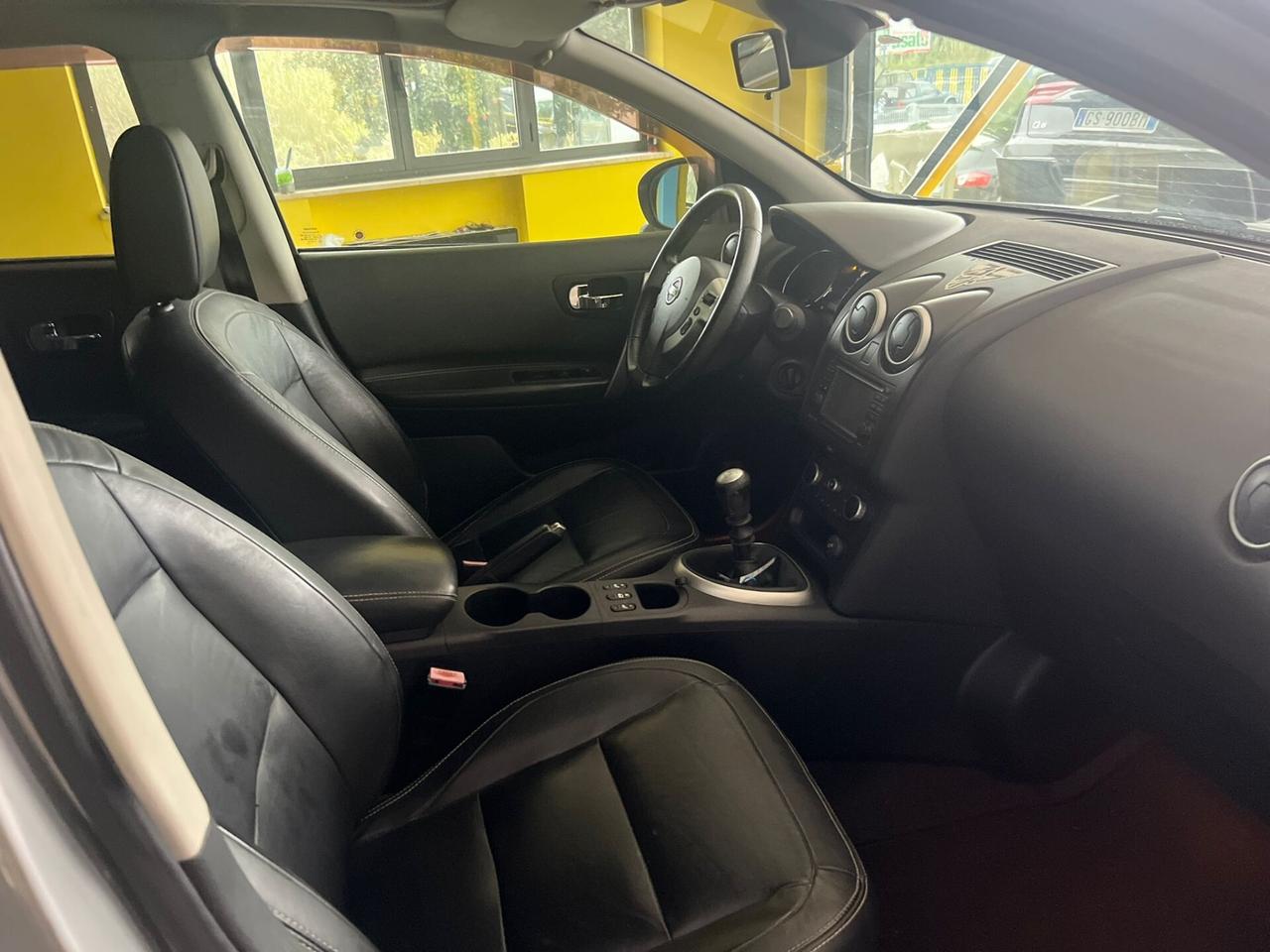 Nissan Qashqai 1.6 dCi tetto in vetro pelle full garantita 12 mesi