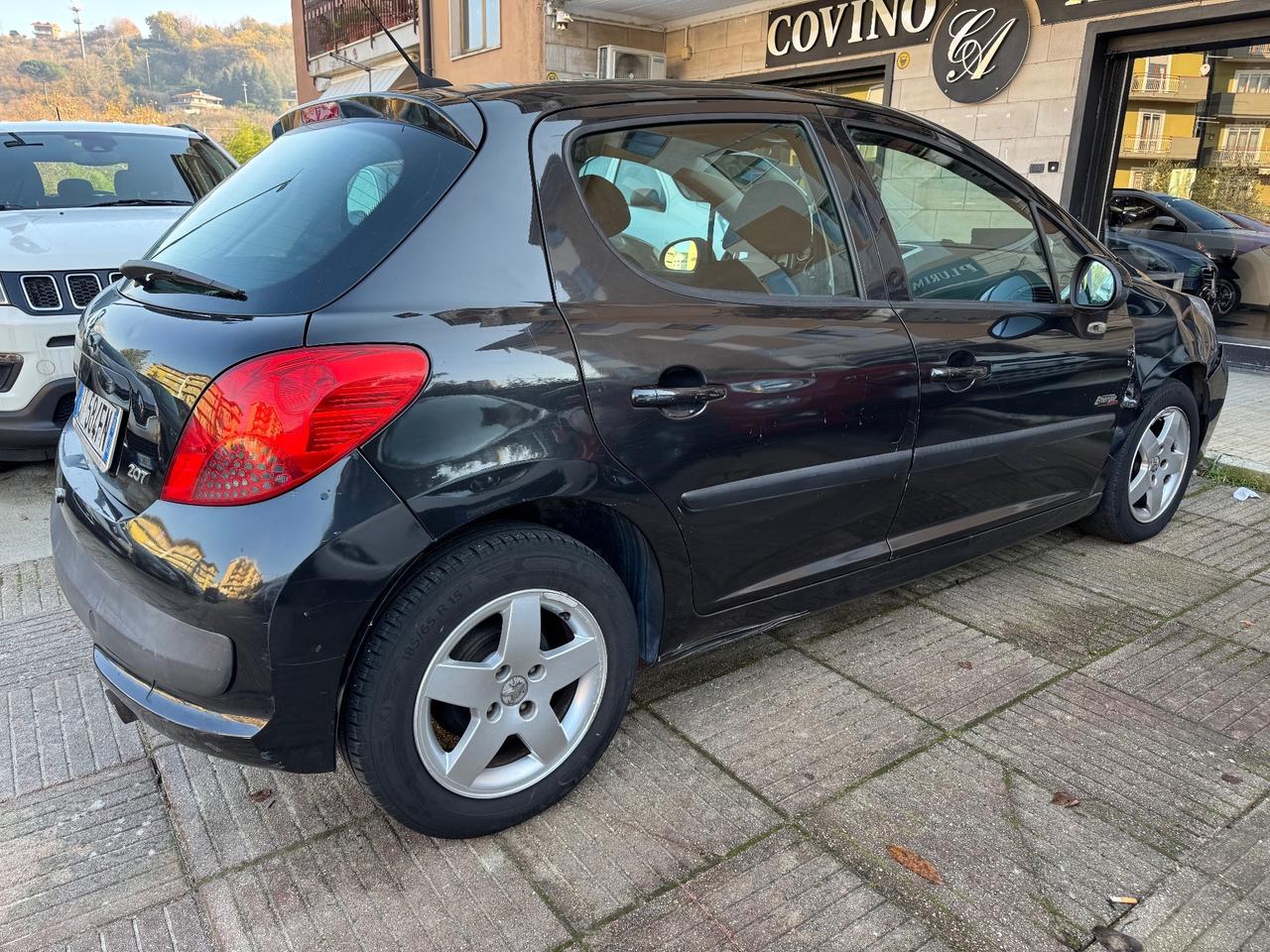 Peugeot 207 1.4 8V 75CV 5p. X Line ECO GPL