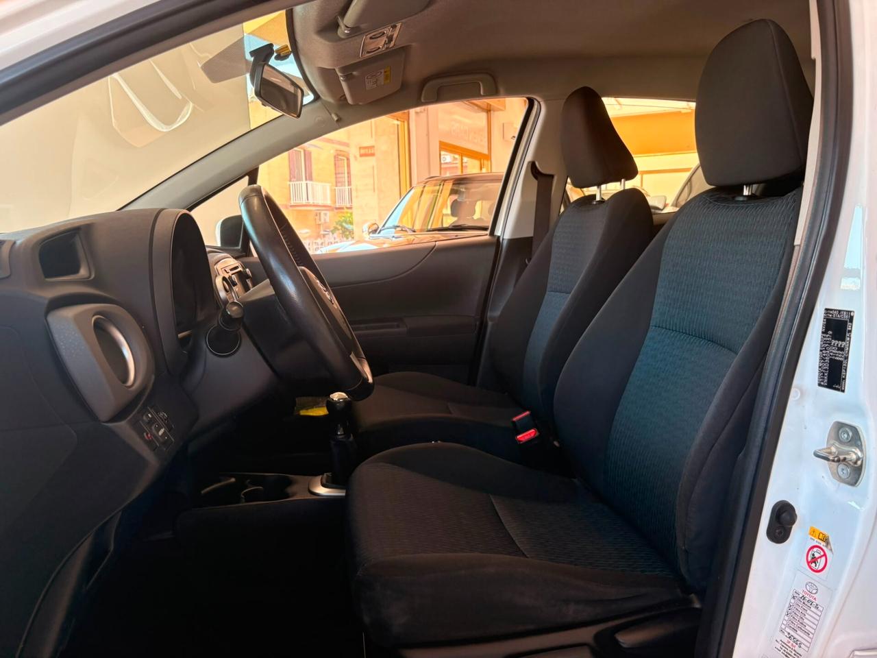 Toyota Yaris 1.0 5 porte Active