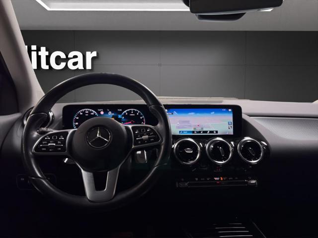 MERCEDES-BENZ GLA 200 Automatic Sport