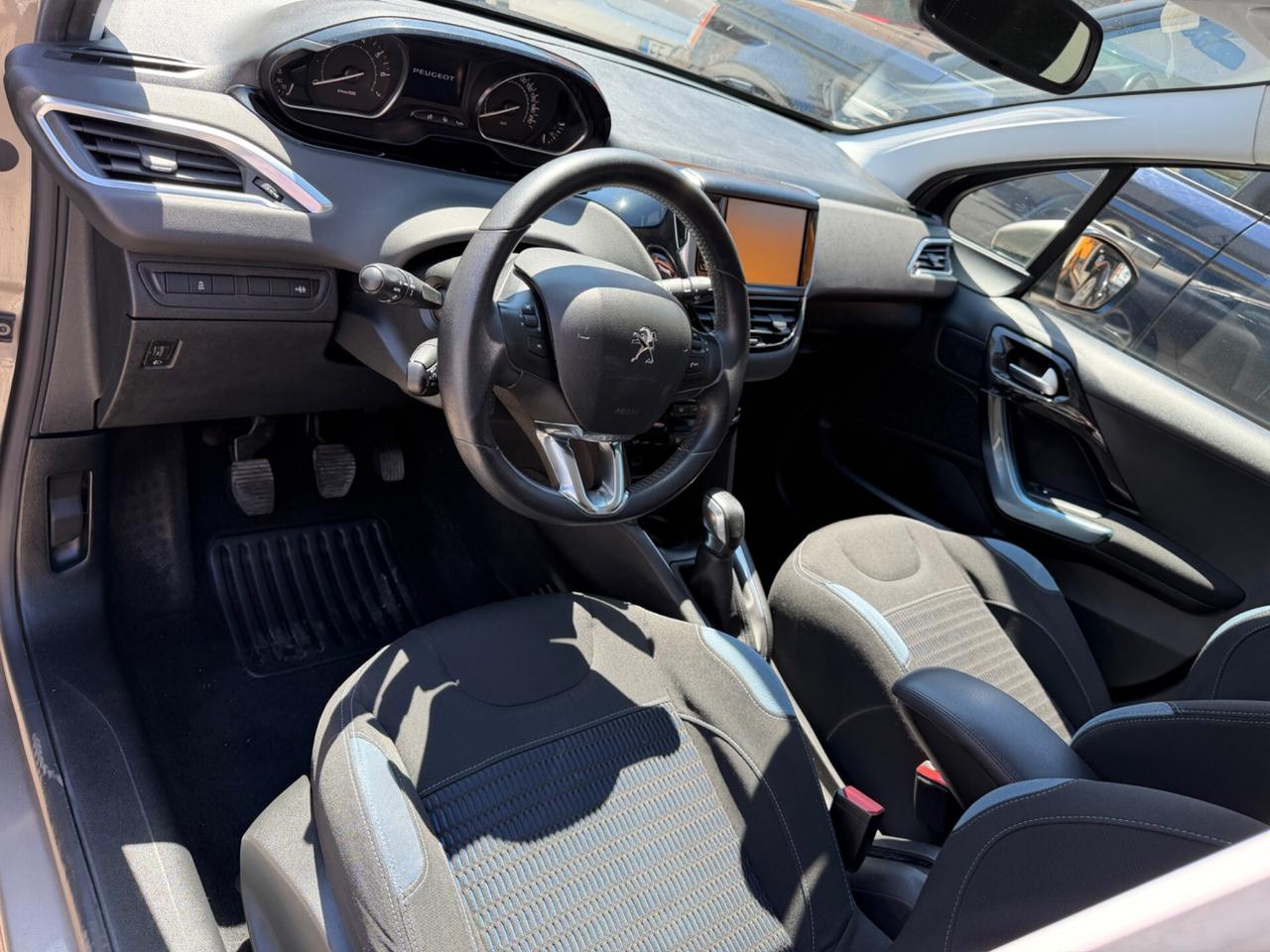 Peugeot 208 1.2 VTi 68 CV 5 porte Allure