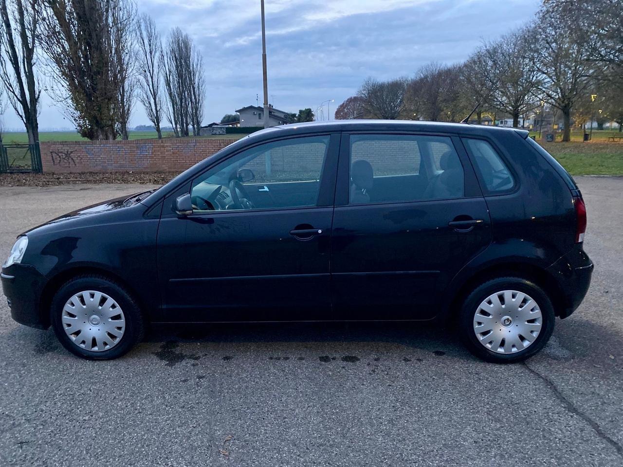 Volkswagen Polo 1.4/80CV TDI 5p. Sportline