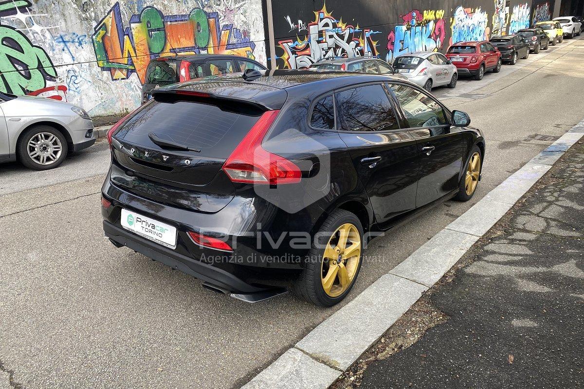 VOLVO V40 D2 1.6 Powershift Momentum