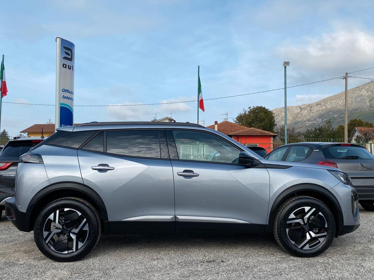 Peugeot 2008 PureTech 100 S&S Allure New Model