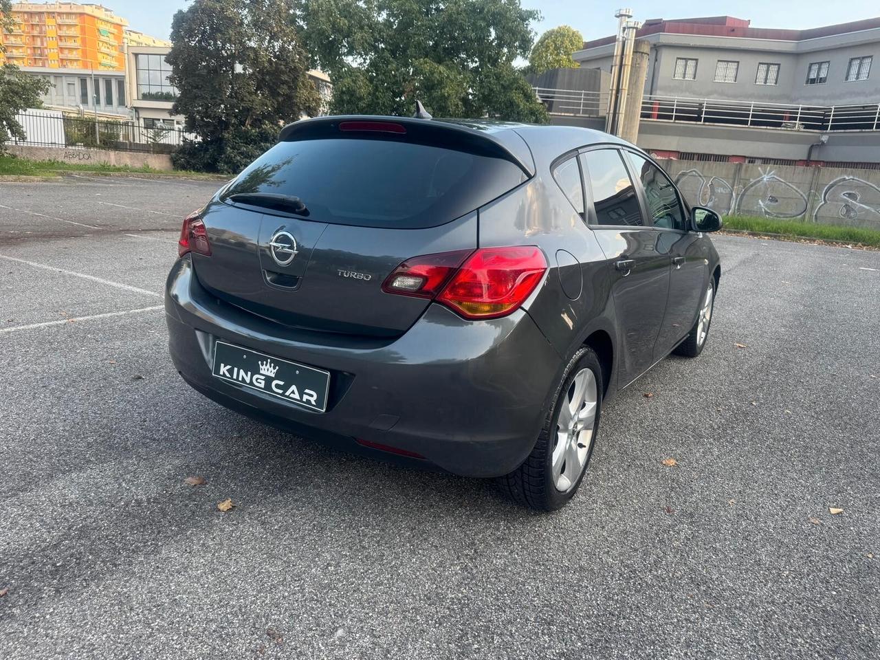 Opel Astra 1.4 100CV 5 porte Cosmo