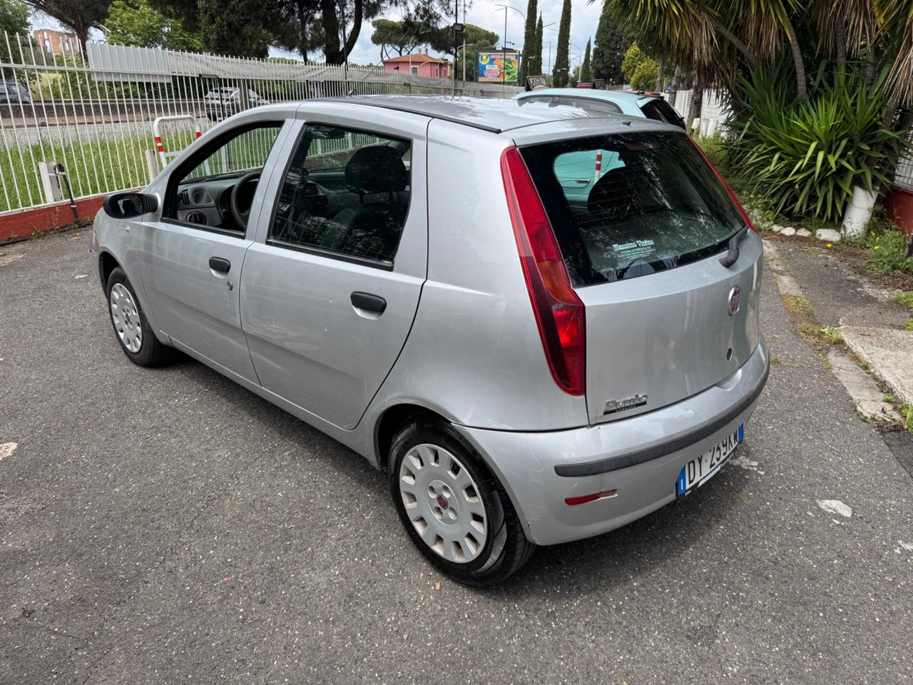Fiat Punto 1.2 benzina - POCHI KM - 2010