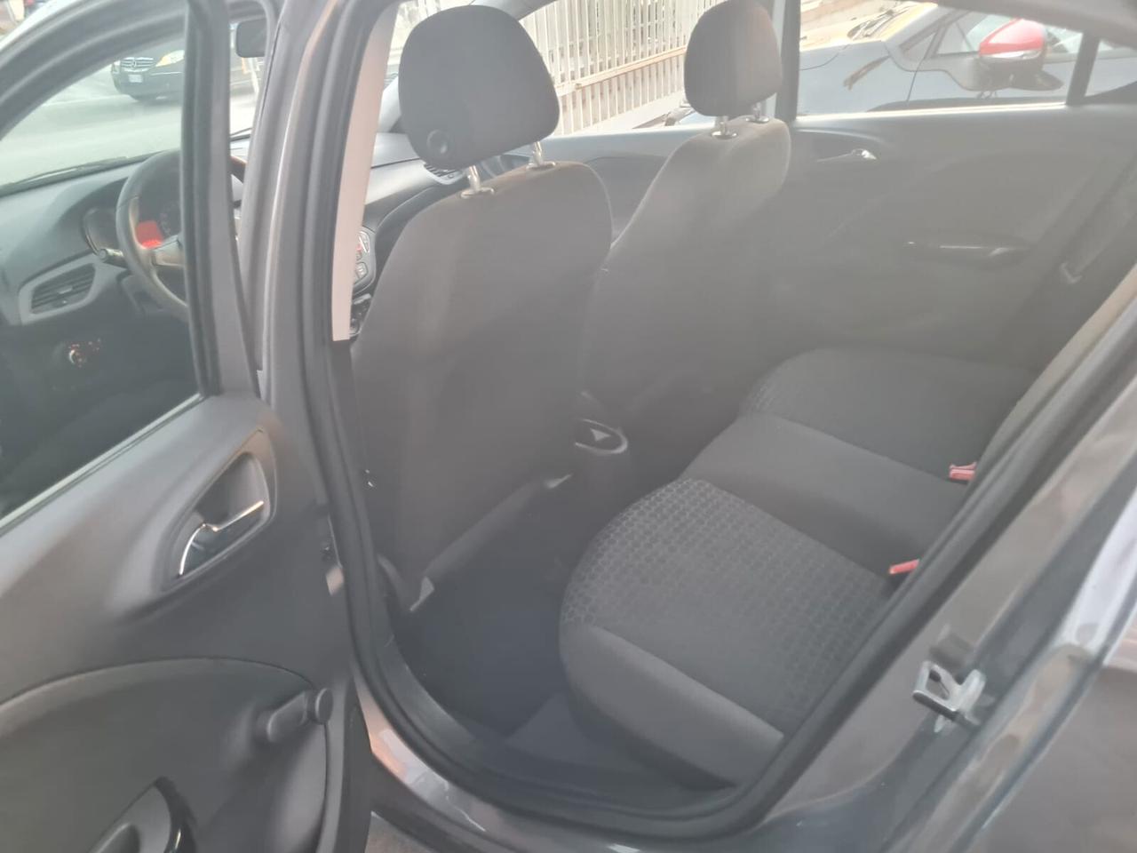 Opel Corsa 1.2 5 porte