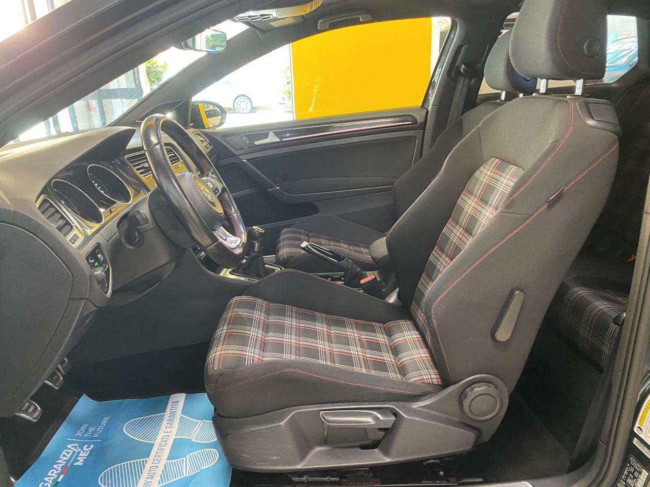 Volkswagen Golf GTI Golf GTI Performance 2.0 TSI 3p. BlueMotion Technology