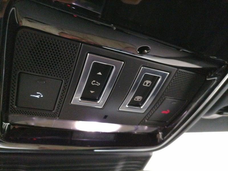 Land Rover Range Rover Velar 2.0d i4 mhev R-Dynamic S 4wd 204cv auto