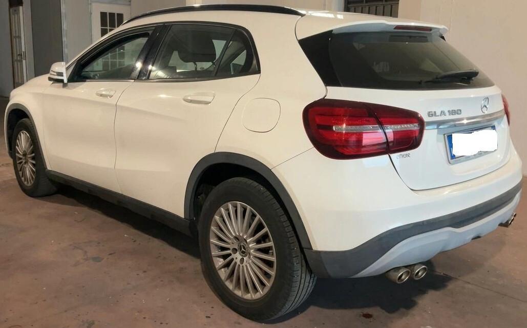 Mercedes GLA 1.6 BENZINA RETROCAMERA NAVI E 6