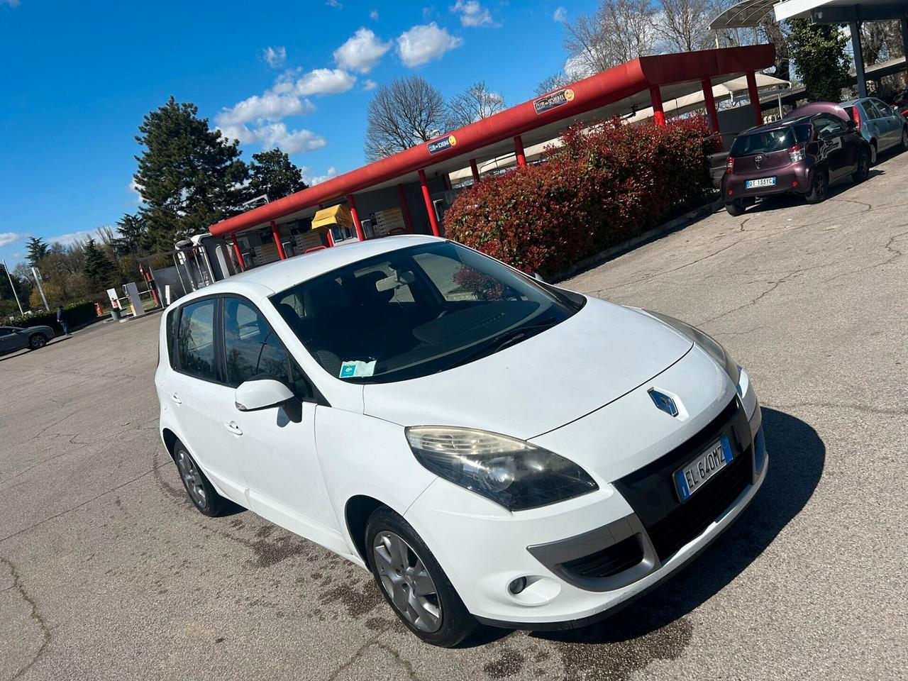 Renault Scenic X-Mod 1.6 cc benzina pari al nuovo unico proprietario full optional
