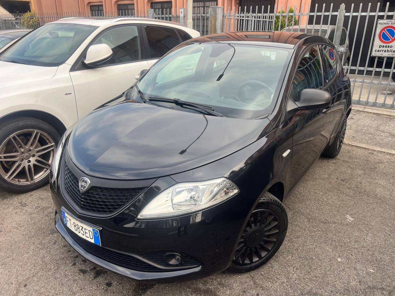 Lancia Ypsilon 1.2 69 CV 5 porte 23 mila km