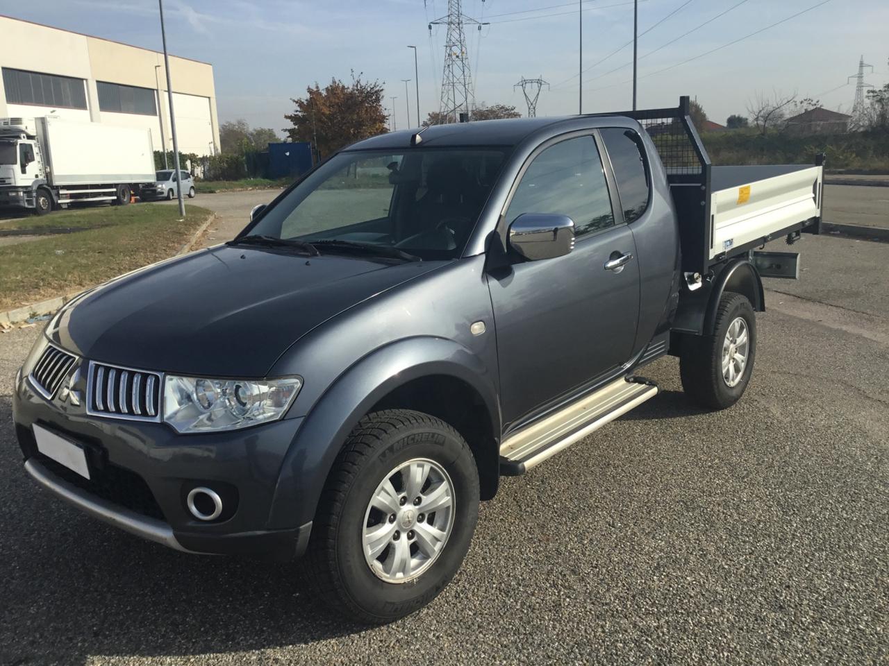 Mitsubishi L200 club cab cassone ribaltabile