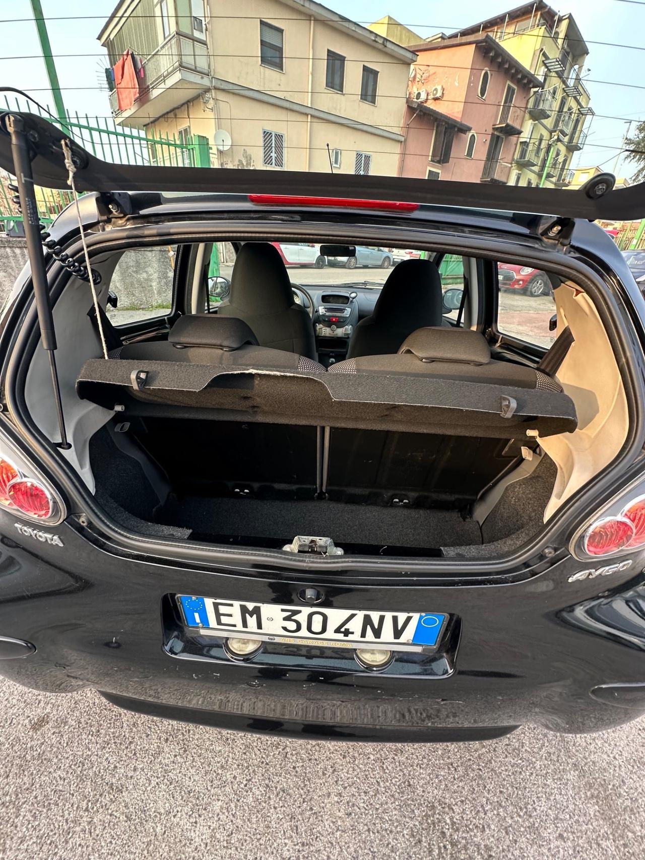 Toyota Aygo 1.0 12V VVT-i 5 porte Lounge MMT