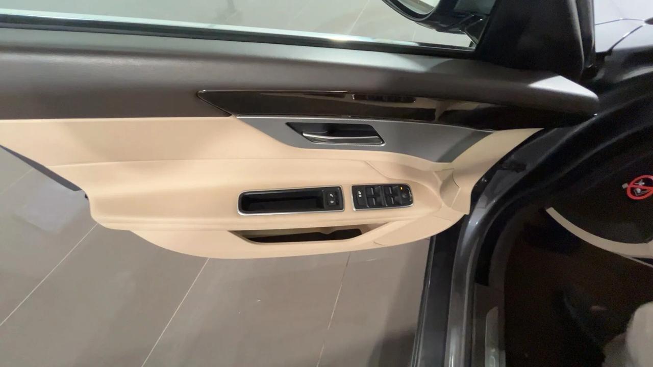 Jaguar XF 2.0 D E-Performance Prestige