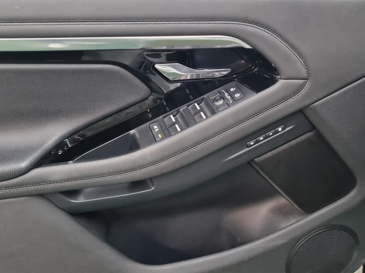 Land Rover Range Evoque 2.0D I4 163 CV AWD Auto R-Dynamic SE