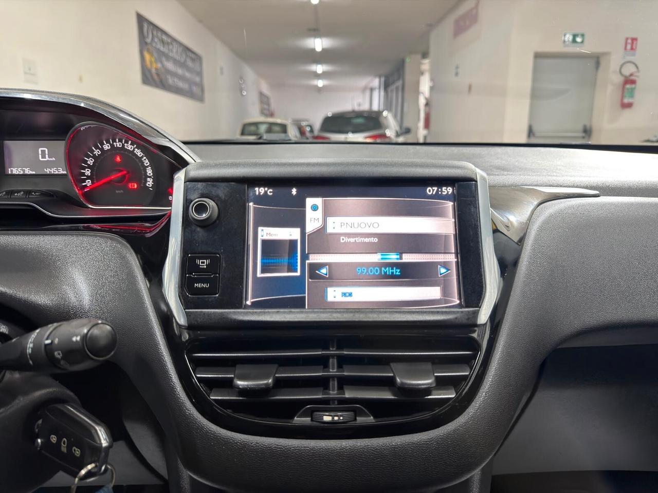 Peugeot 208 1.2 VTi 82 CV 5 porte Active
