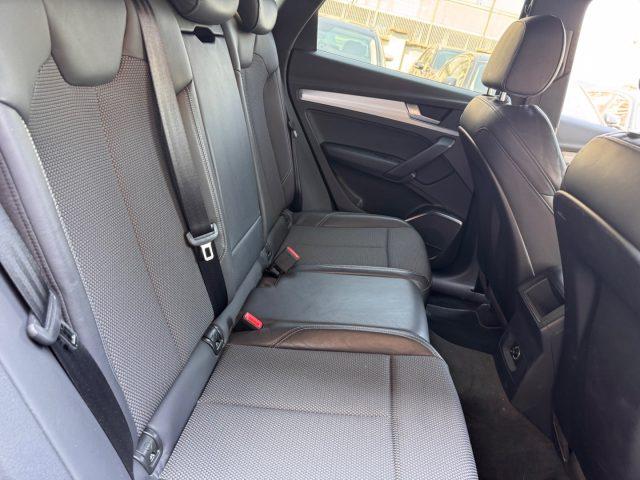AUDI Q5 2.0 TDI quattro S tronic Business Sport