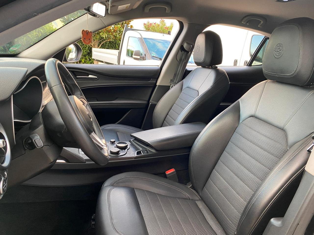 Alfa Romeo Stelvio 2.2 Turbodiesel 190 CV AT8 Q4 B-Tech