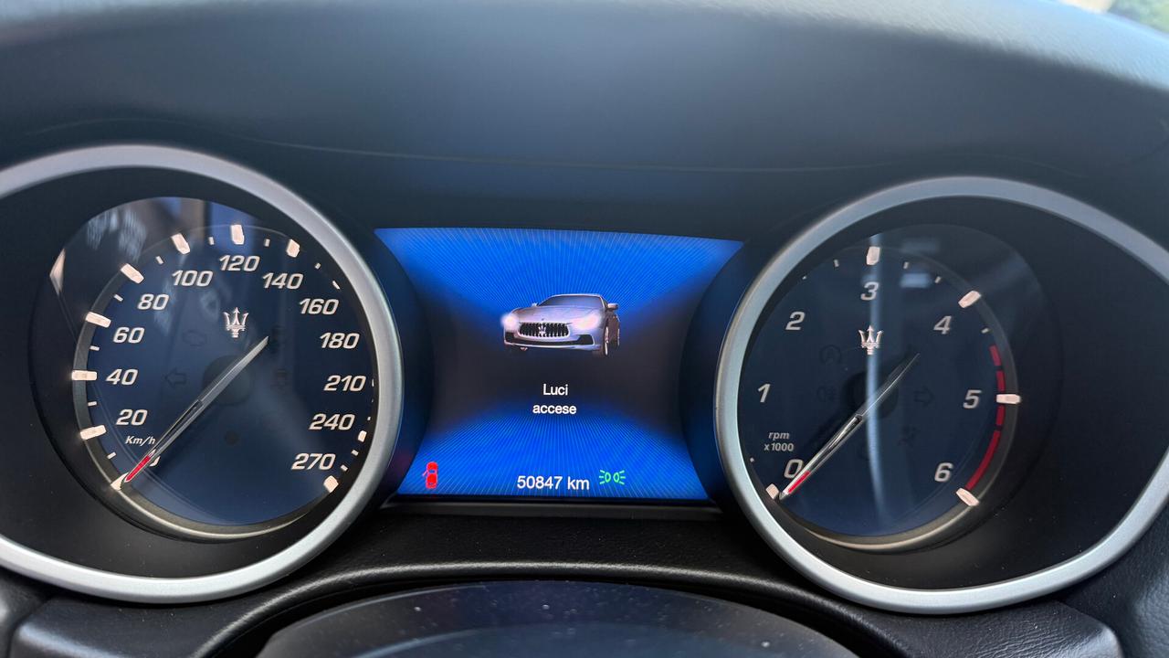 Maserati Ghibli V6 Diesel Gransport TETTO