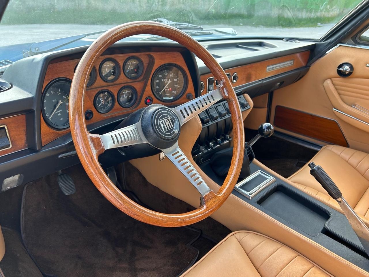 Fiat Dino 2400 coupé