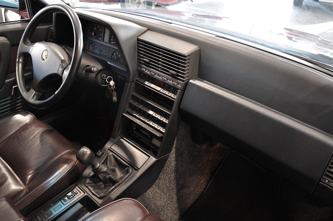 Alfa Romeo 164 2.0i V6 turbo cat Super CRS pelle tagliandata