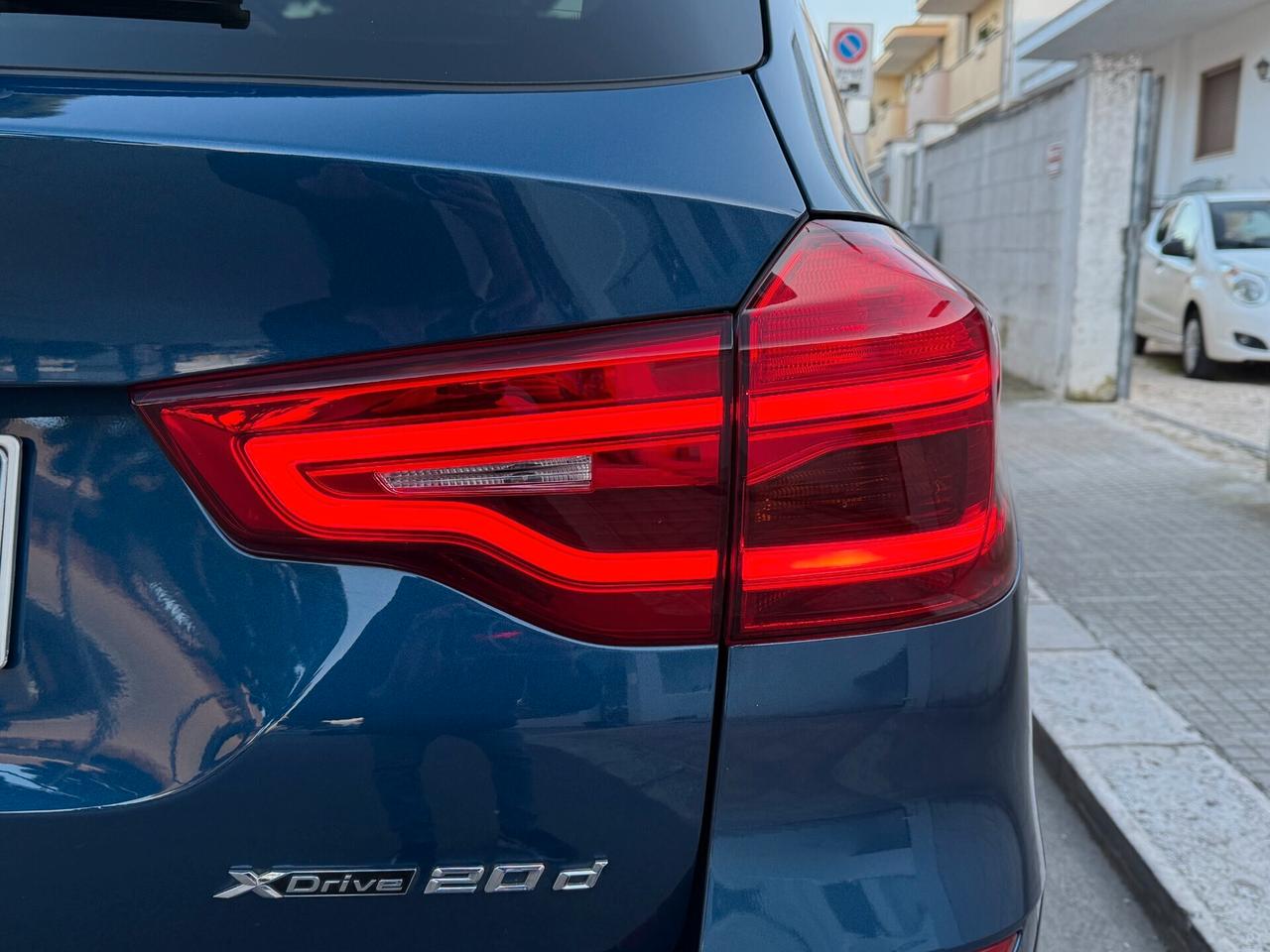 Bmw X3 xDrive20d *TETTO APRIBILE / NAVI - 2019